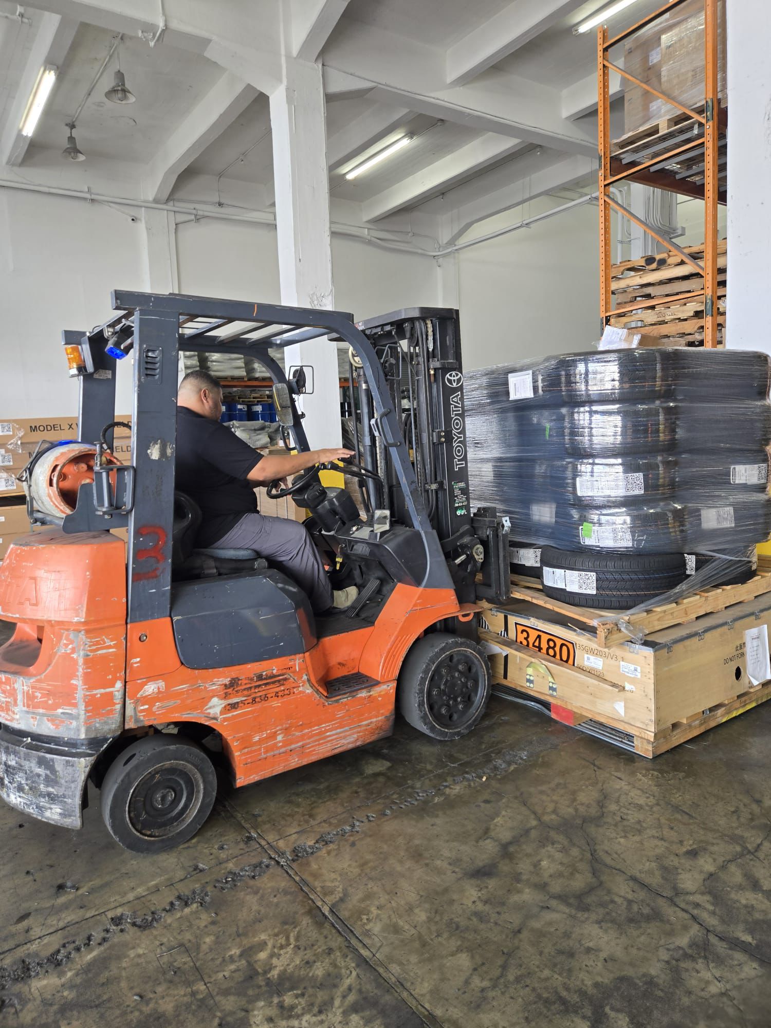 Warehousing and cargo staging inside the SJU Logistics Puerto Rico warehouse